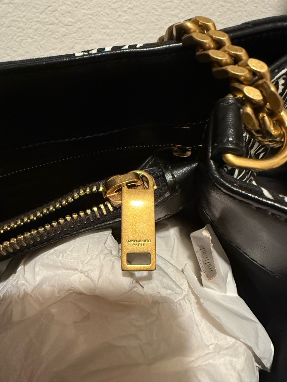 Saint Laurent Black Bandana Quilted Shoulder Bag with Gold YSL Chain - Picture 4 of 11